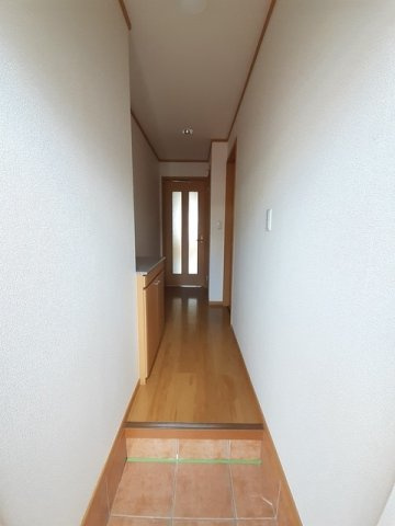 フリーデモリヤ　Ｂの玄関