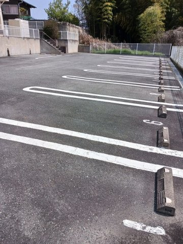ワンネスの駐車場