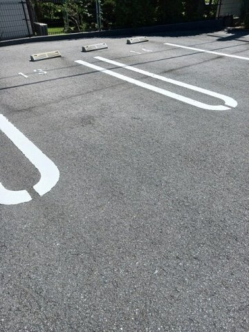 モーニング　グローリーの駐車場