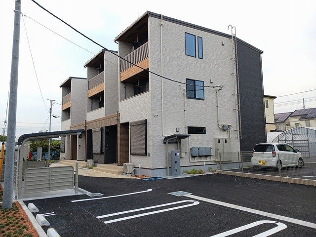 ＢＲＩＳＥの外観
