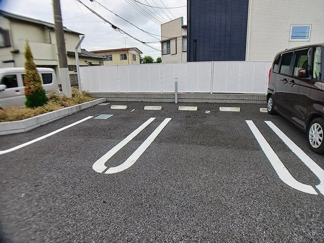 アーバン　グランデの駐車場