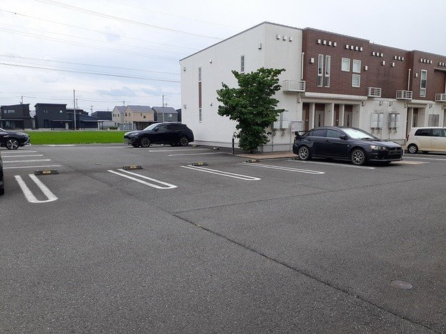 Ａｌｉｖｅ　ｉｔ　刻　Ⅲの駐車場