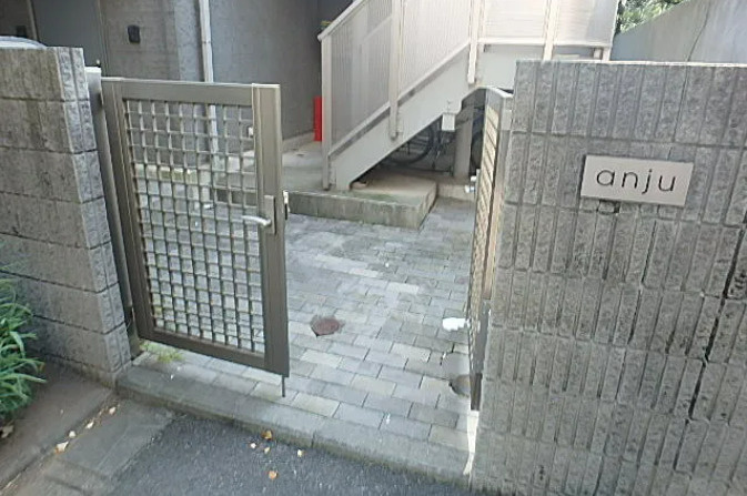 ＡＮＪＵのエントランス