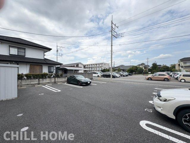 レアルコンフォートⅡの駐車場|当社、チルホームのHPもご覧ください(^^)/物件情報多数♪