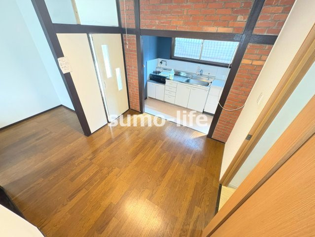 塚口町5丁目戸建の居間・リビング