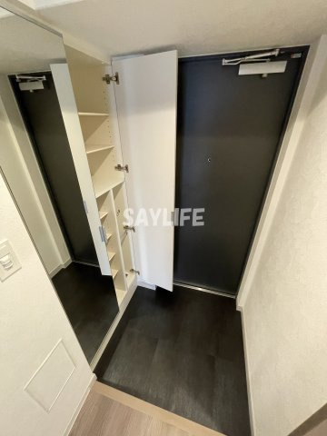 プレリス大阪今里サヴィアの玄関