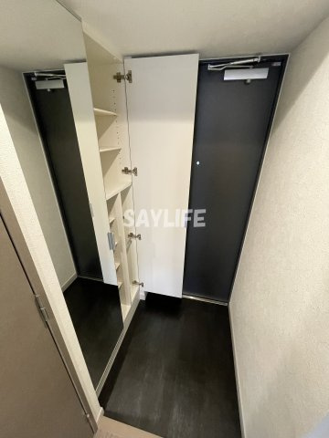 プレリス大阪今里サヴィアの玄関