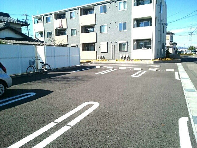 サンモリッツの駐車場