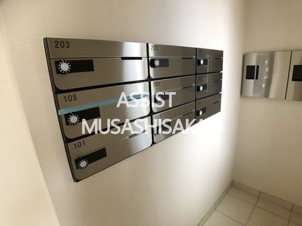 アビタシオン９のロビー