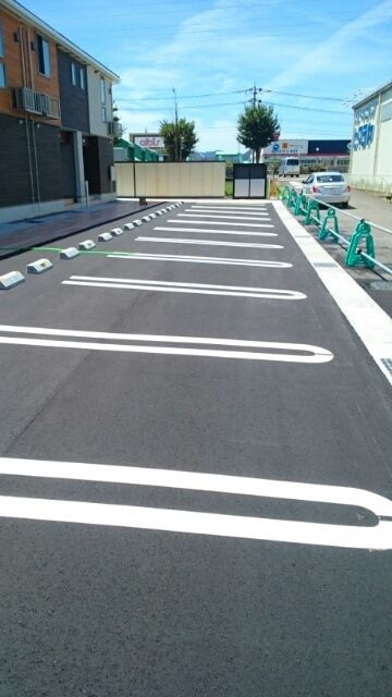 エバーグリーン高木Ｂの駐車場