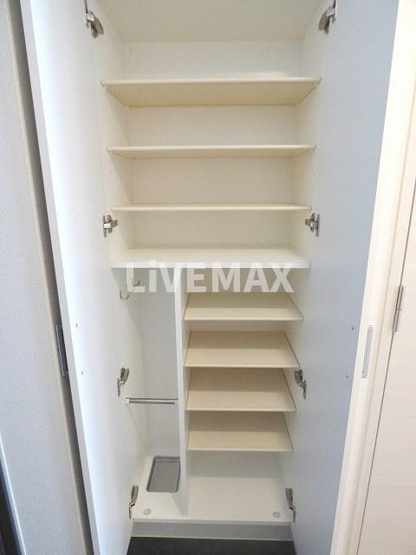 【収納】プレサンス谷町七丁目