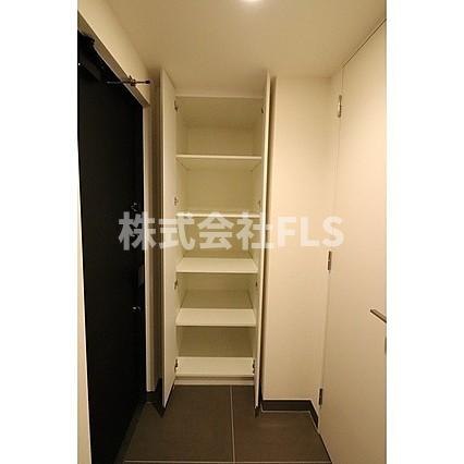 渋谷区恵比寿西１丁目の賃貸マンションの玄関