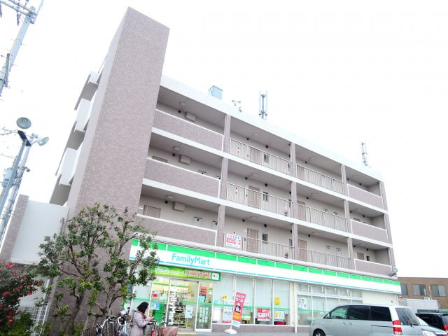 ヴィラコンフォートの駐車場