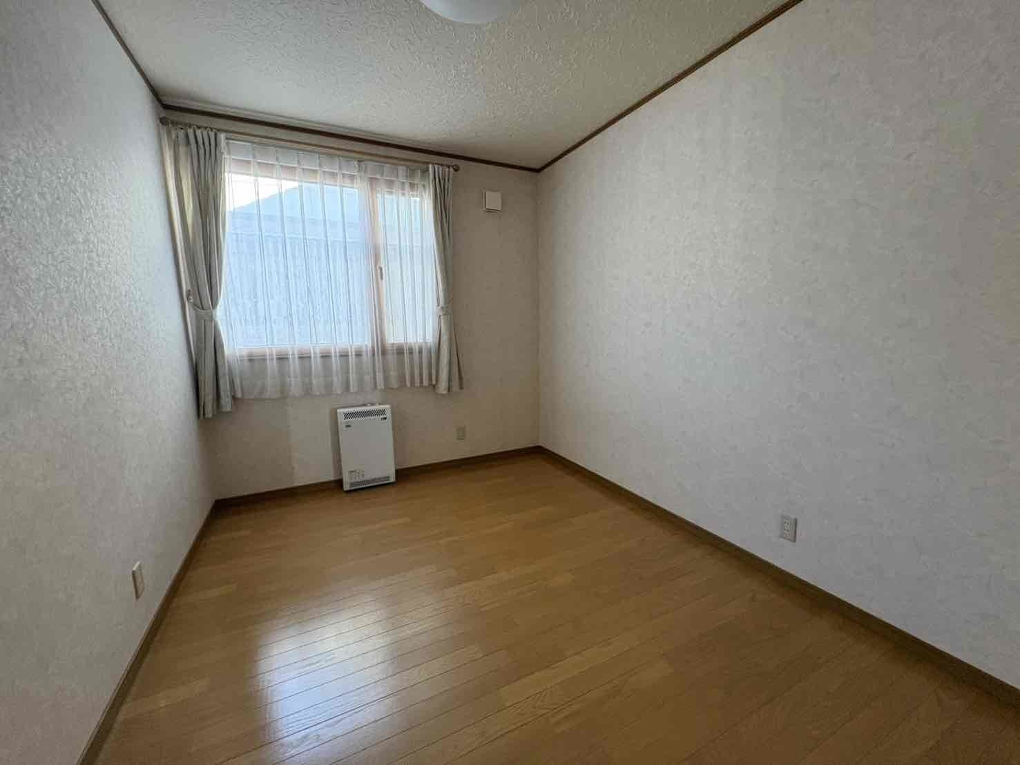 北見市大正127番28　中古売家の洋室|6.5帖洋室