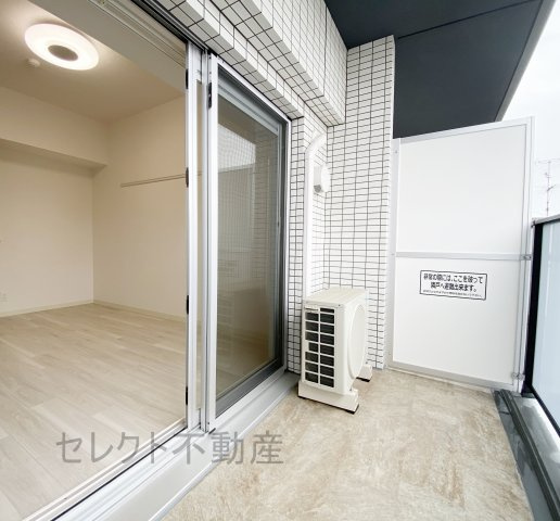 エステムコート名古屋グロースのバルコニー