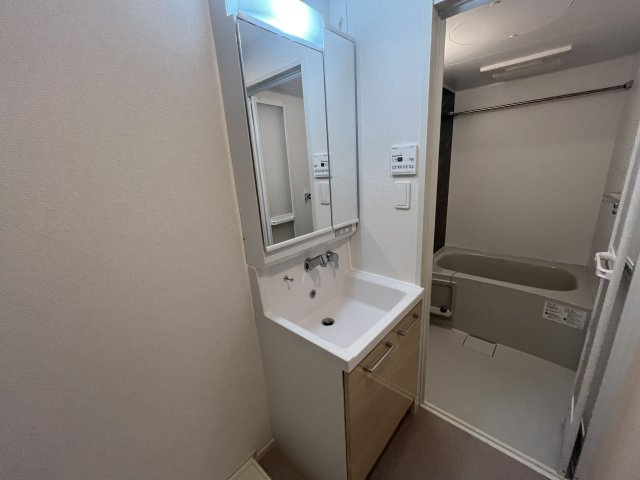 オリエントレジデンス門真殿島町の洗面所|(参考)同マンション同間取り他部屋の写真