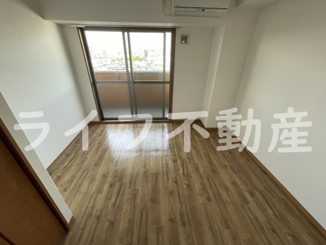 みおつくし小路の寝室|広くて明るい寝室