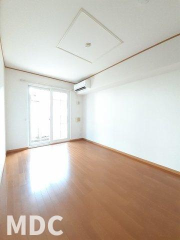 アルコバレ－ノ・ＰＳ　Ｂの居間・リビング