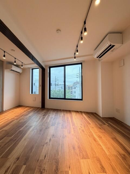 【居間・リビング】 | ＯＡＫ　ＶＩＬＬＡ　ＳＯＵ祐天寺