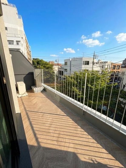 【バルコニー】 | ＯＡＫ　ＶＩＬＬＡ　ＳＯＵ祐天寺