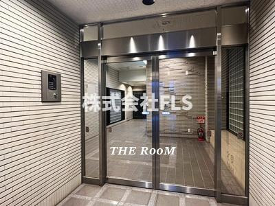 港区南麻布３丁目の賃貸マンションのエントランス