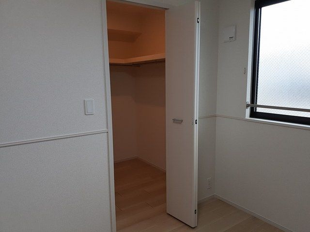 リヴァージュ　Ｋの収納
