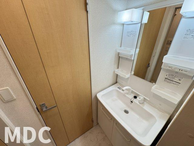 コンフォール矢三　Ｃの洗面所