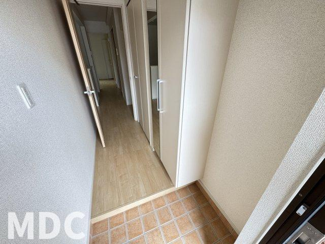 コンフォール矢三　Ｃの玄関