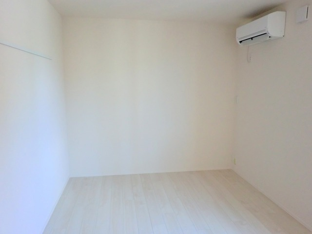 リベルテ中目黒の寝室|★キレイなフローリングのお部屋です★