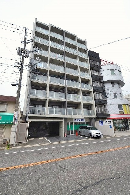 Pino楽々園の外観