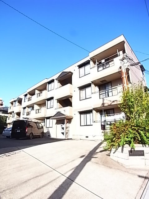 ノイエステ瓦屋