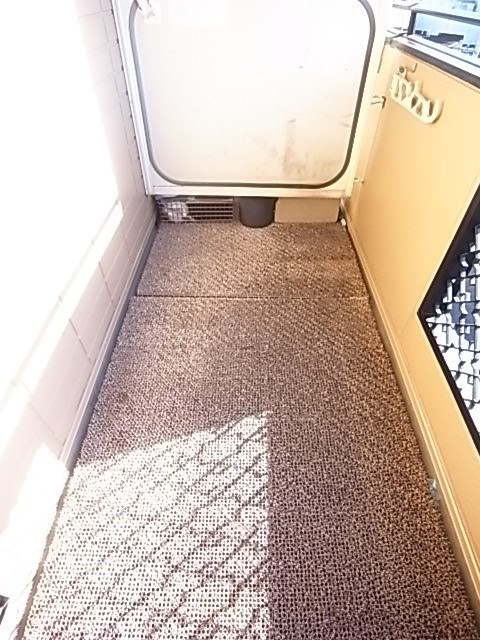 ノイエステ瓦屋