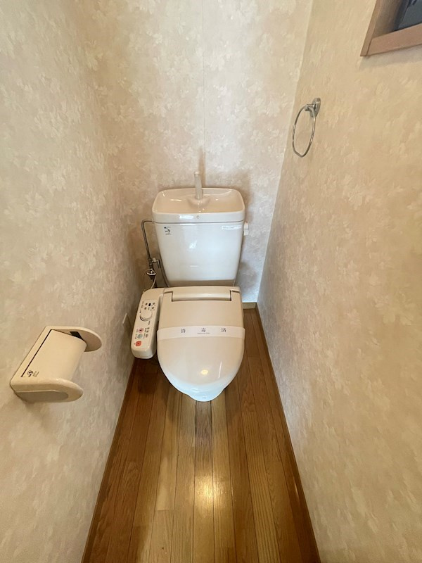 プレステージシモサワのトイレ|ゆったりとした空間のトイレです