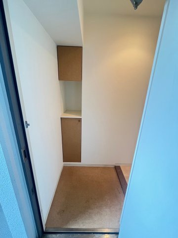 プレミール井上の玄関