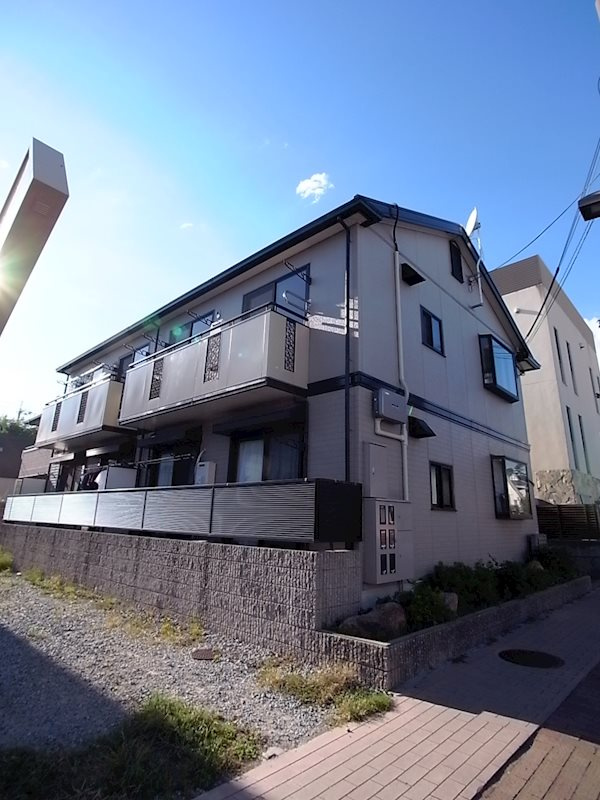 ギュゼール夙川の外観