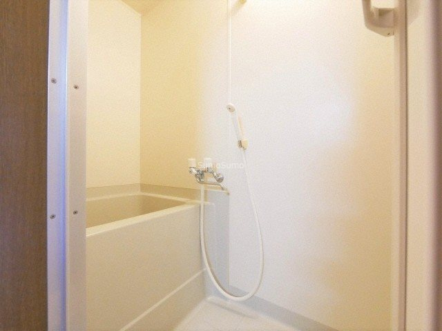 ドエル南本町の浴室