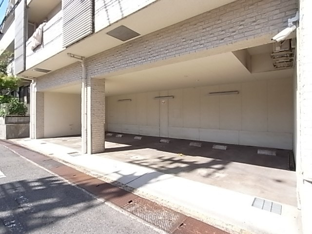 カーサ岡本２丁目の外観
