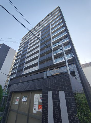 プレサンス三宮東フィールの外観