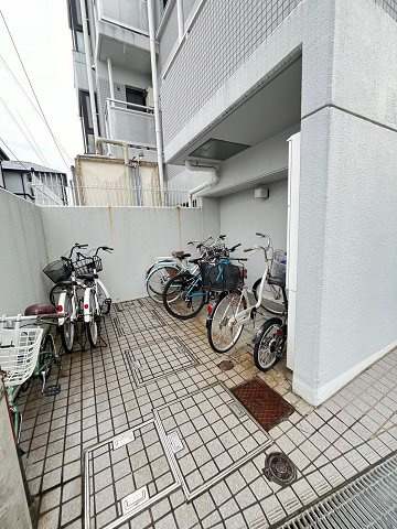 ロイヤル甲東園（上大市2丁目）の外観