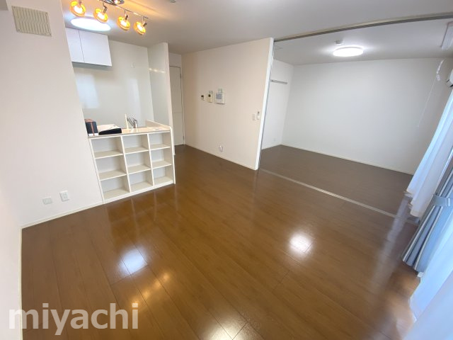 アーバンコート沖洲　2番館の居間・リビング