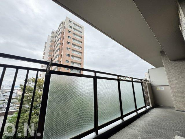 フアミールハイツ八尾A棟のバルコニー