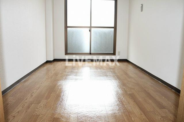 【居間・リビング】ドエル南本町 