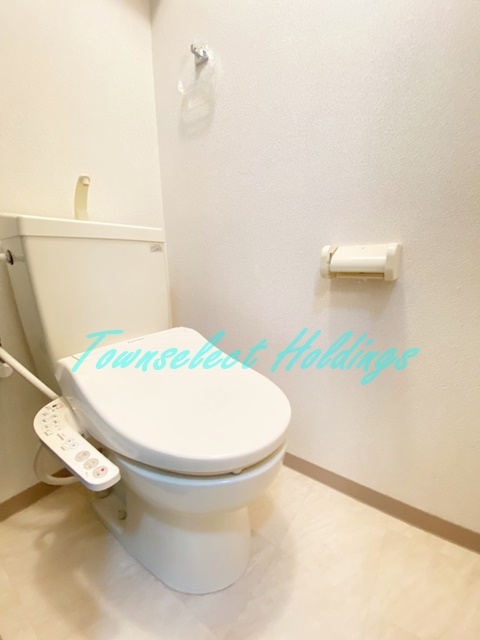 茅ヶ崎市十間坂２丁目のアパートのトイレ|温水洗浄便座付き♪