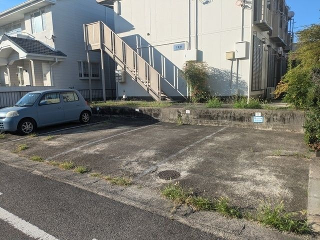 シティハイムⅡ番館の駐車場