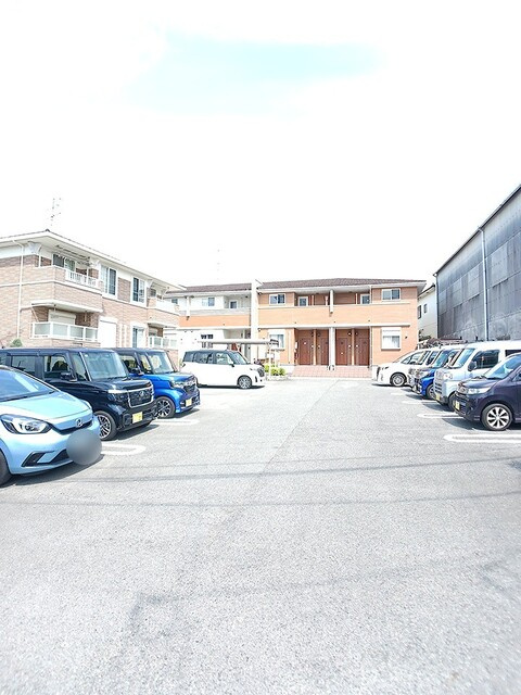 メゾンなでしこの駐車場
