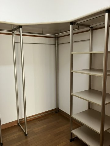 桐生市堤町二丁目中古平家戸建の収納|ウォークインクローゼット