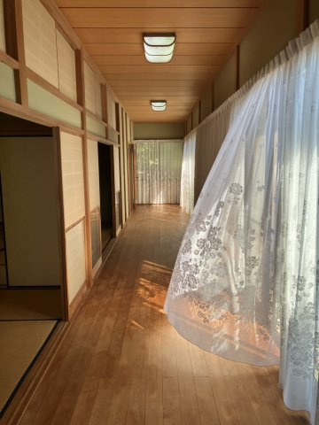 桐生市堤町二丁目中古平家戸建の内装|縁側