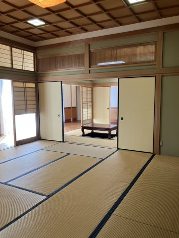 桐生市堤町二丁目中古平家戸建の居間・リビング