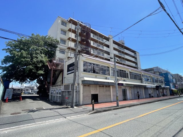 川西市美園町の店舗事務所の外観