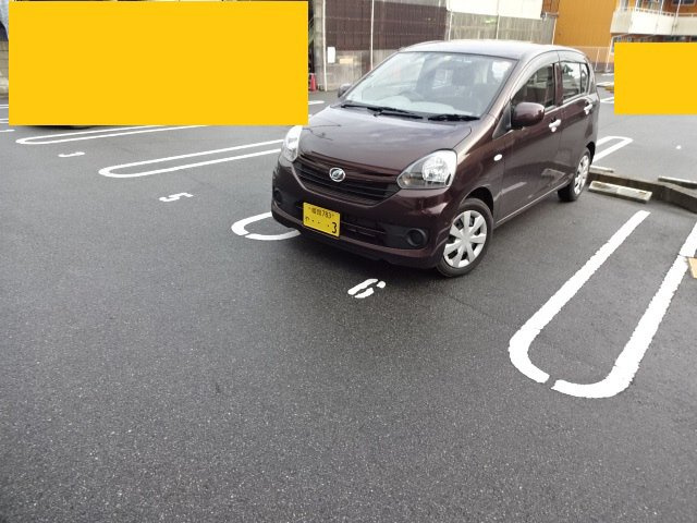 イリゼの駐車場